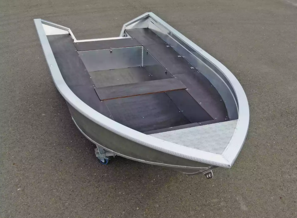 Алюминиевая лодка  Неман-420 в Севастополе