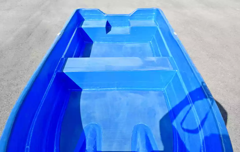 Стеклопластиковая лодка Neman-340 (тримаран) в Севастополе