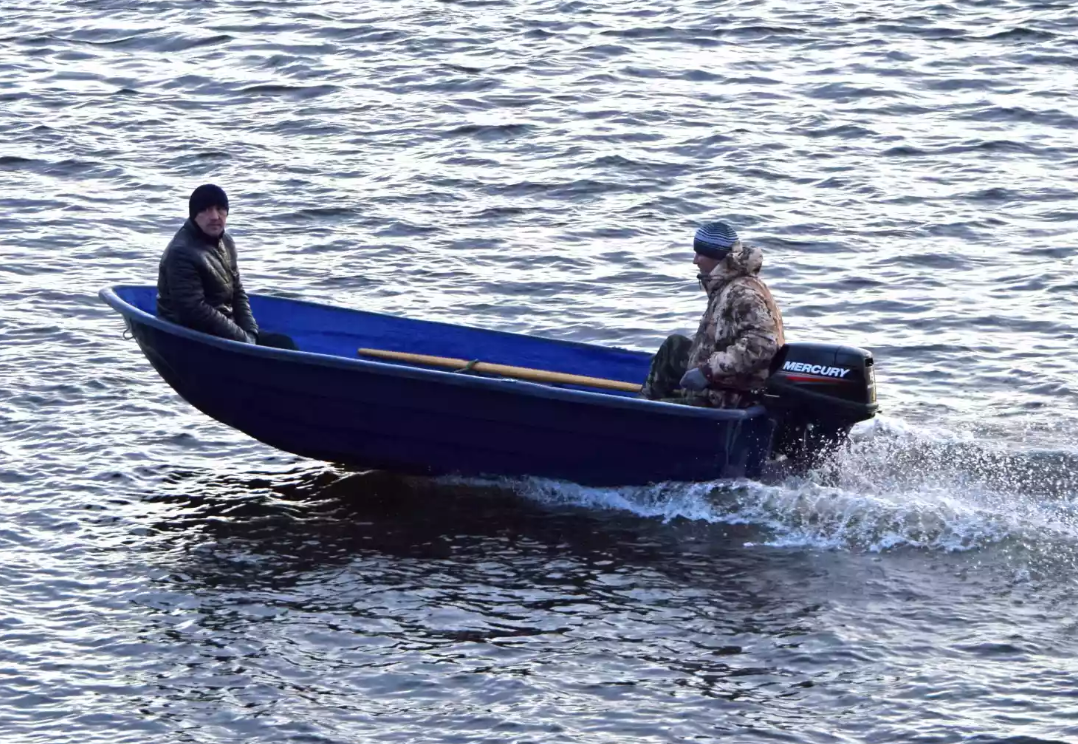 Стеклопластиковая лодка Neman-340 (тримаран) в Севастополе