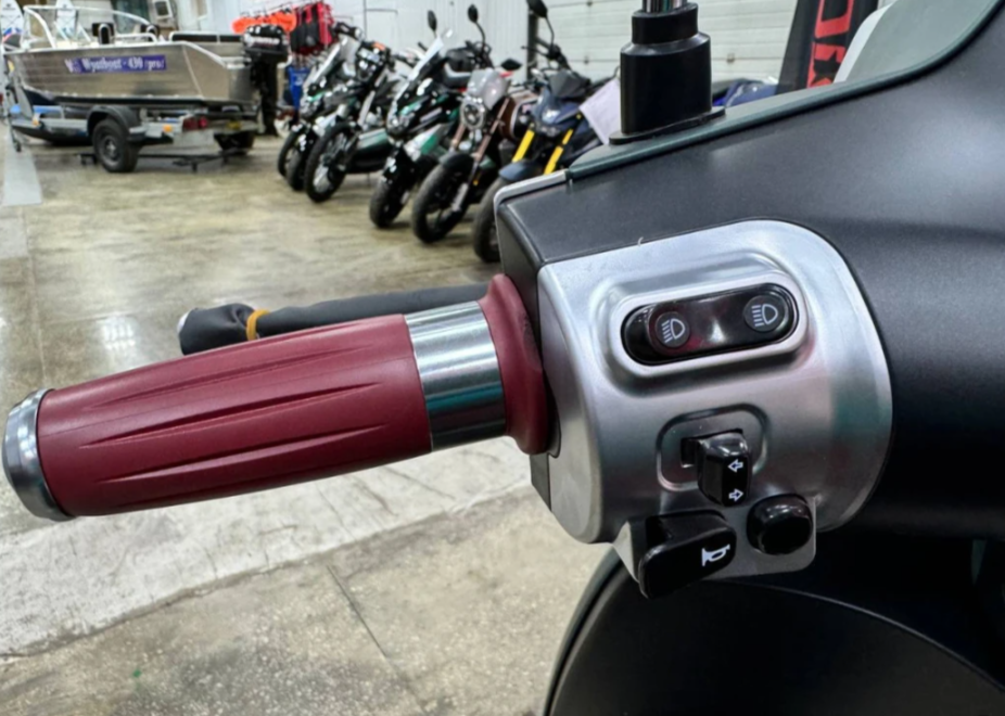 Скутер PROMAX Miami 240 (49) в Севастополе