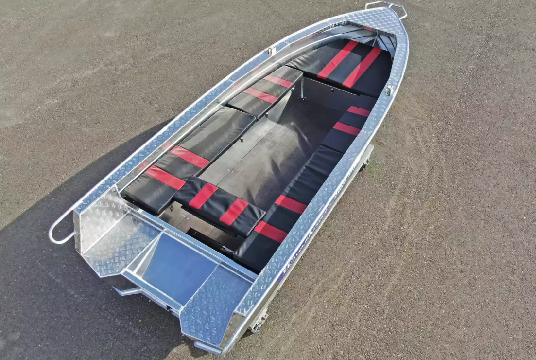 Алюминиевая лодка Wyatboat-390РМ увеличенный борт в Севастополе