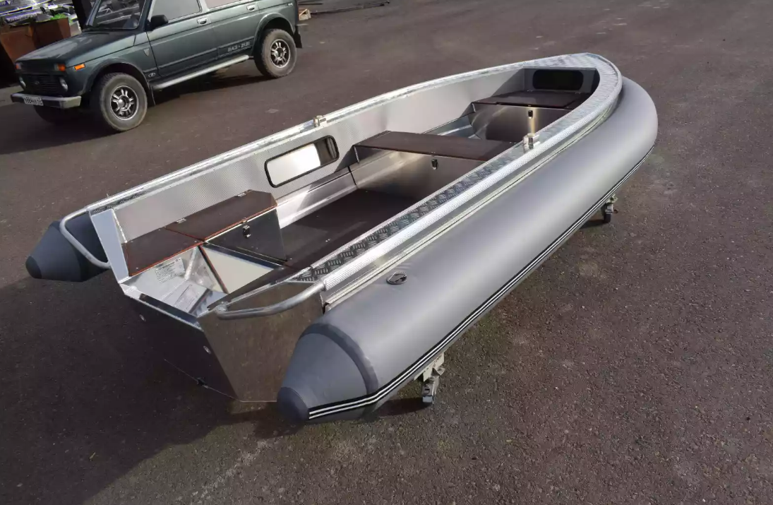 Алюминиевая лодка Wyatboat-370 в Севастополе