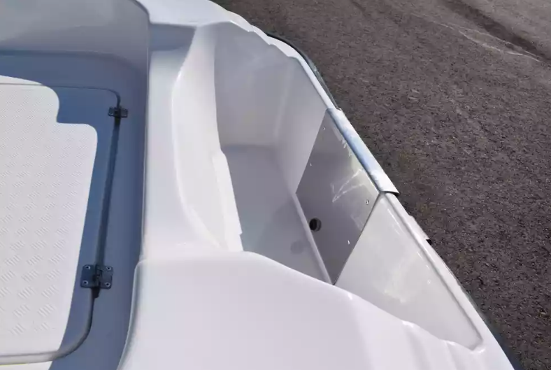 Стеклопластиковая лодка Пингвин (тримаран) в Севастополе