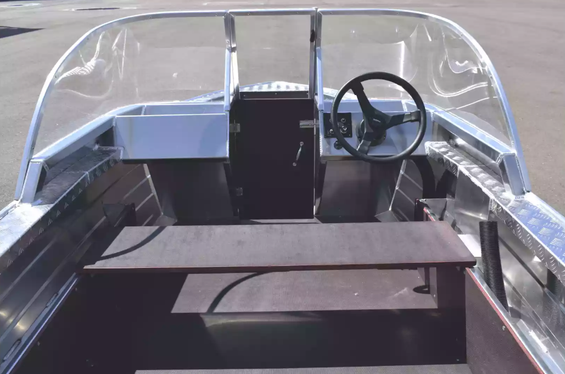 Алюминиевая лодка Wyatboat-390 DCM в Севастополе