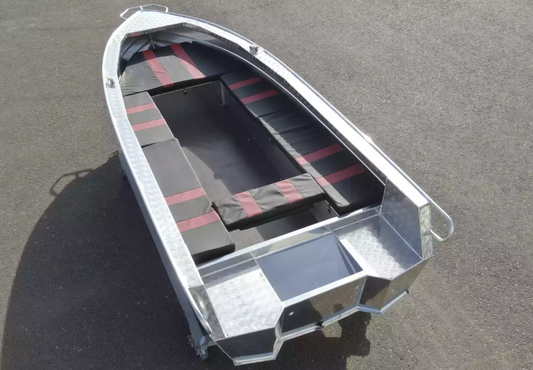Алюминиевая лодка Wyatboat-390РМ увеличенный борт в Севастополе