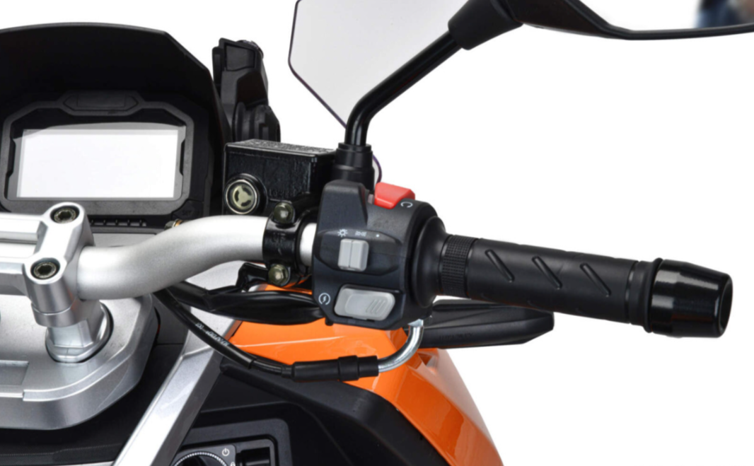 Скутер MOTOLAND (МОТОЛЕНД) T-MAX 150 в Севастополе