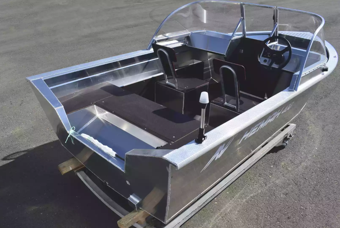 Алюминиевая лодка  Неман-400 DCM в Севастополе