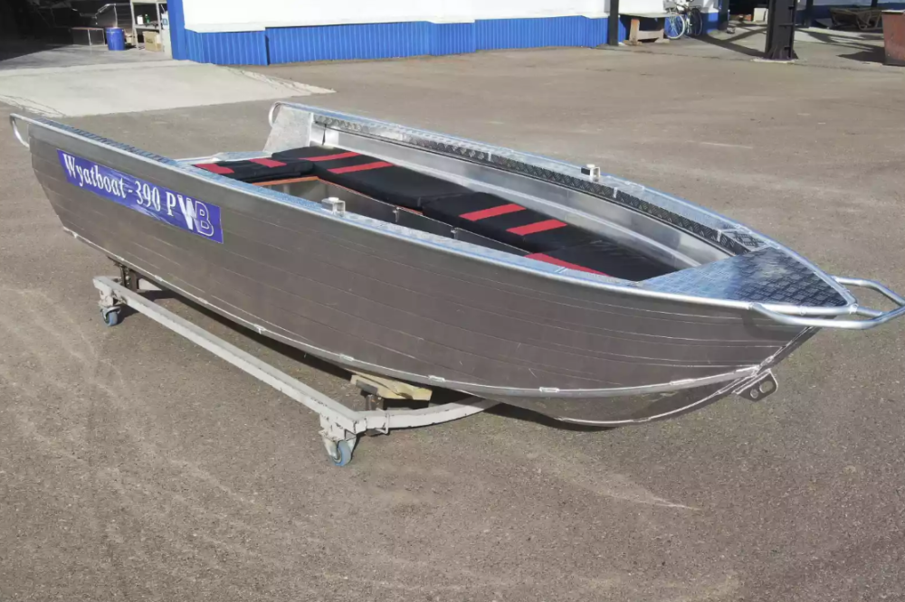 Алюминиевая лодка Wyatboat-390РМ увеличенный борт в Севастополе