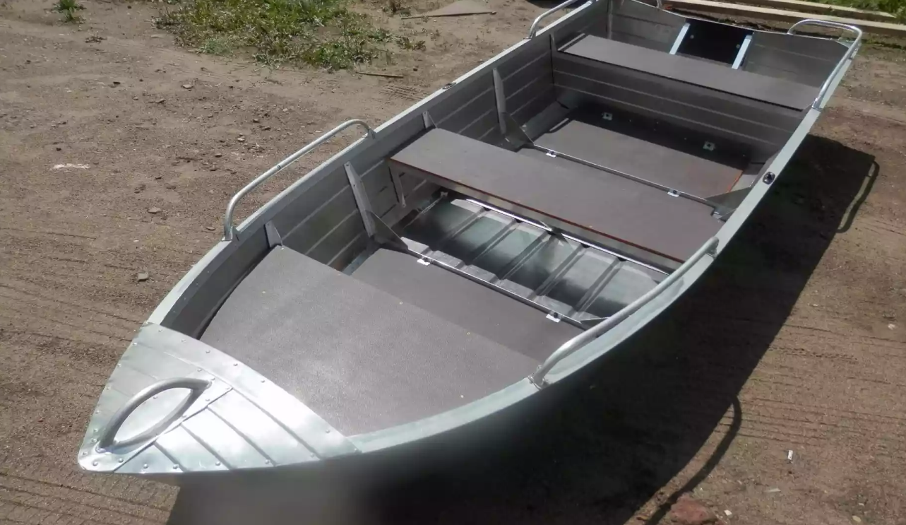 Алюминиевая лодка Вятка-Профи 32 в Севастополе