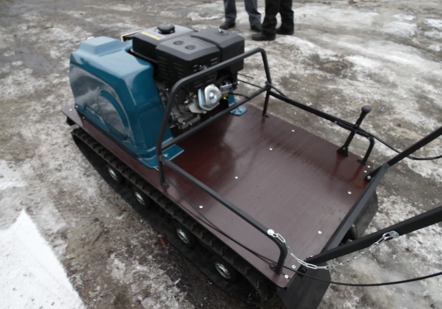 Мотобуксировщик AhtaR LR13 с реверс-вариатором Буран (задний ход) в Севастополе