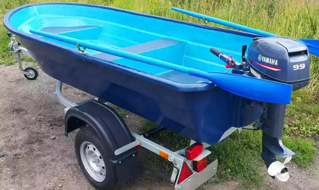 Стеклопластиковая лодка Neman-340 (тримаран) в Севастополе