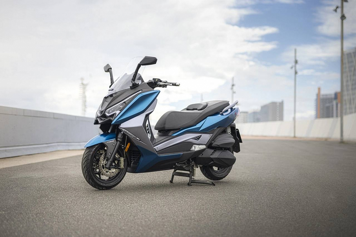 МАКСИСКУТЕР ARIIC 318 в Севастополе