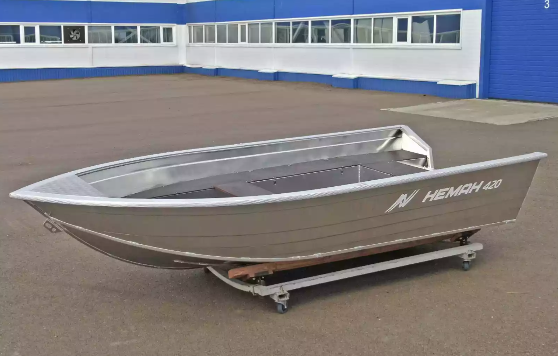 Алюминиевая лодка  Неман-420 в Севастополе