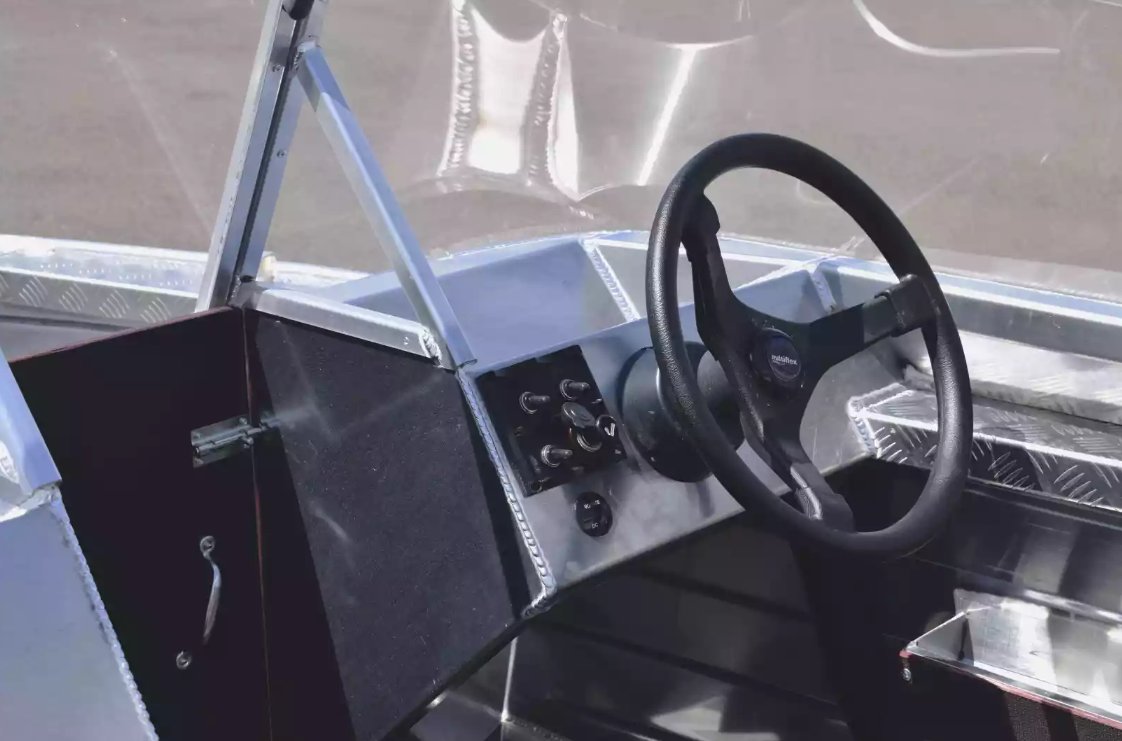 Алюминиевая лодка Wyatboat-390 DCM в Севастополе