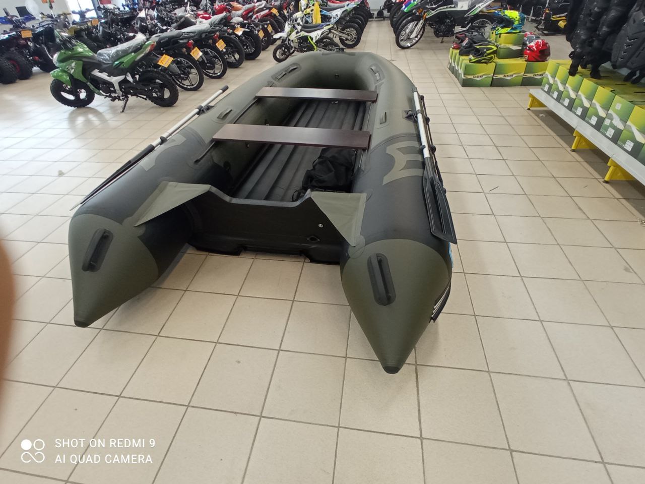 Лодка MISHIMO RIVER JET 400 под водомет в Севастополе