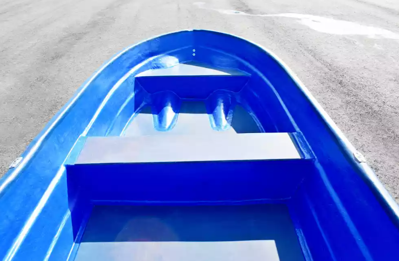 Стеклопластиковая лодка Neman-340 (тримаран) в Севастополе