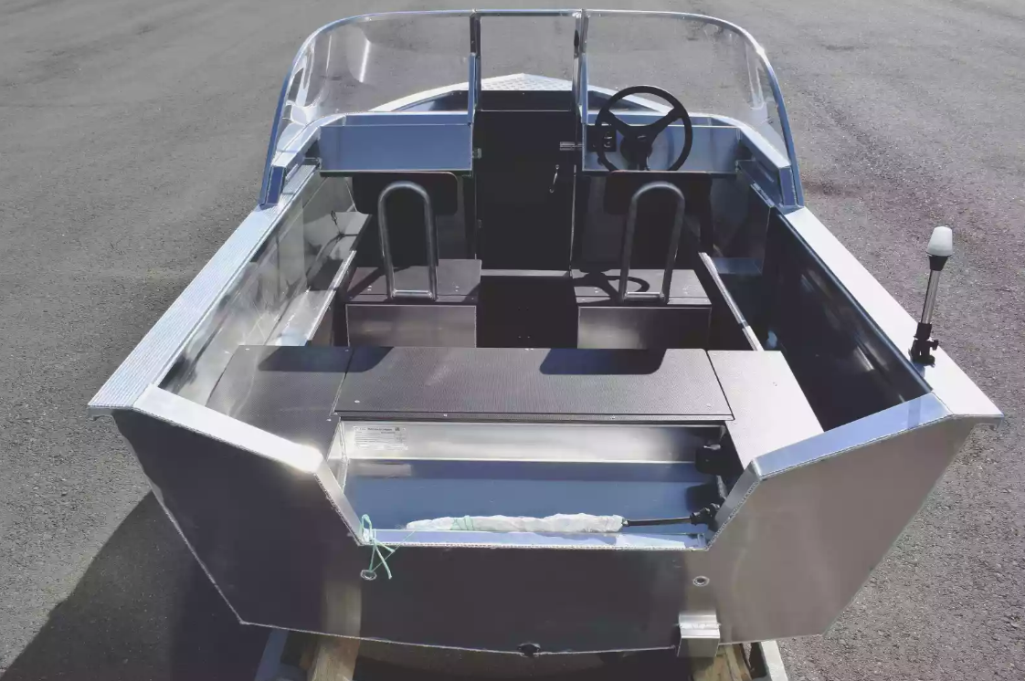 Алюминиевая лодка  Неман-400 DCM в Севастополе