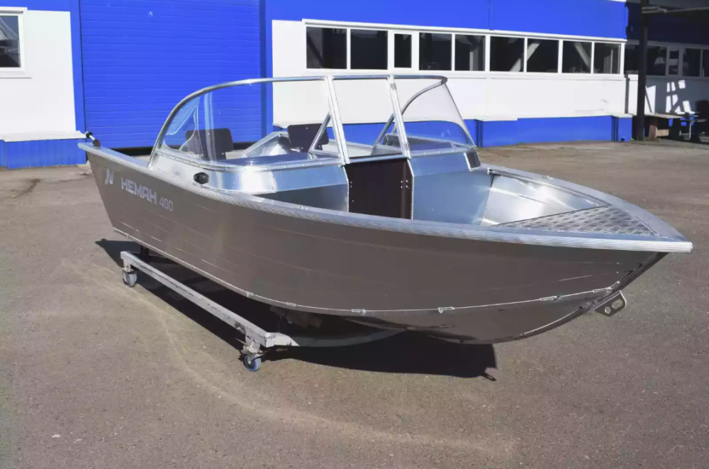 Алюминиевая лодка  Неман-400 DCM в Севастополе