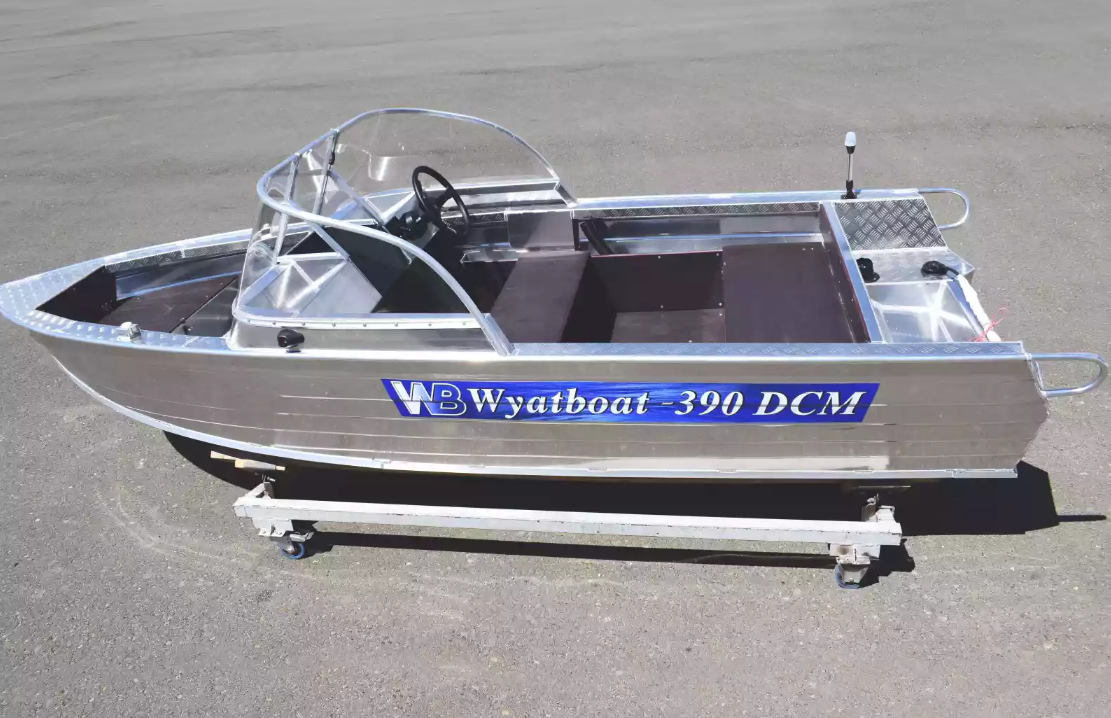 Алюминиевая лодка Wyatboat-390 DCM в Севастополе