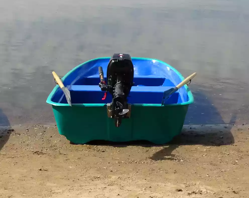 Стеклопластиковая лодка Старт (тримаран) в Севастополе