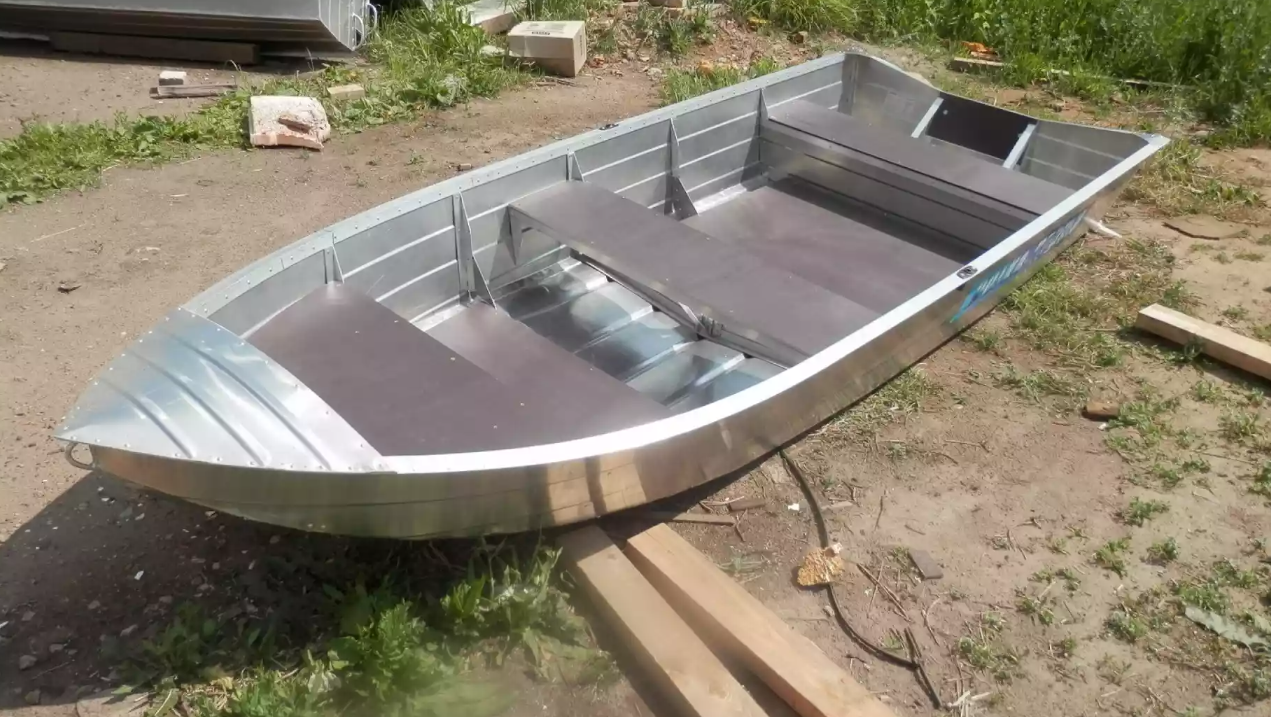 Алюминиевая лодка Вятка-Профи 32 в Севастополе