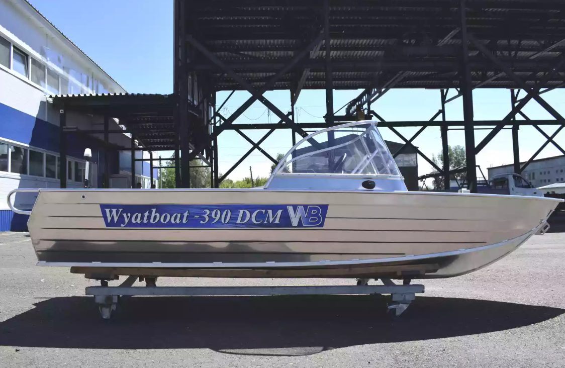 Алюминиевая лодка Wyatboat-390 DCM в Севастополе