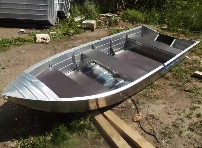 Алюминиевая лодка Вятка-Профи 37 в Севастополе