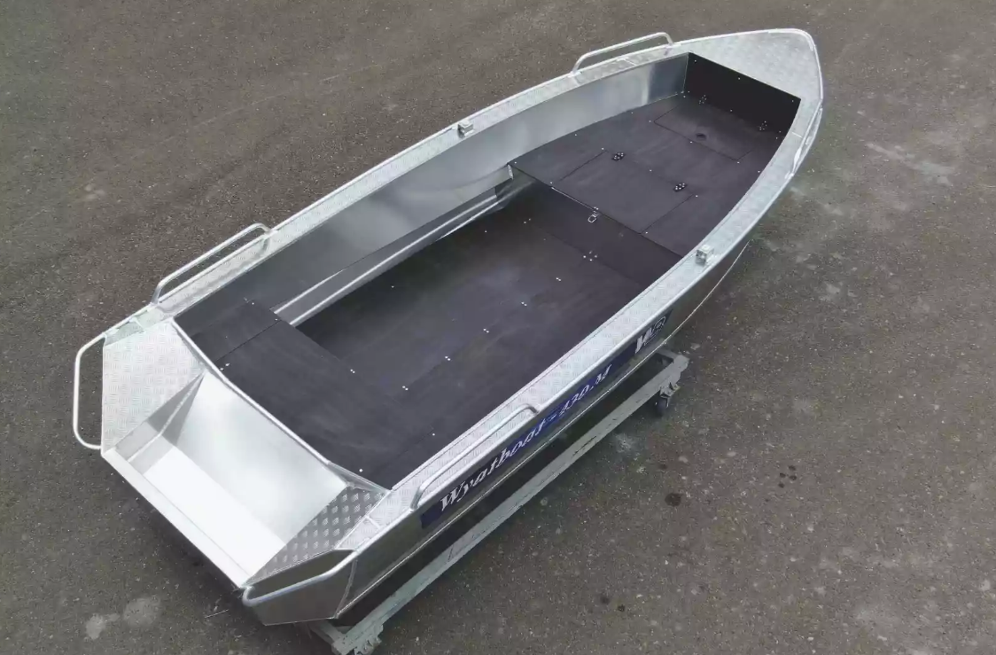 Алюминиевая лодка  Wyatboat-430М FISH в Севастополе