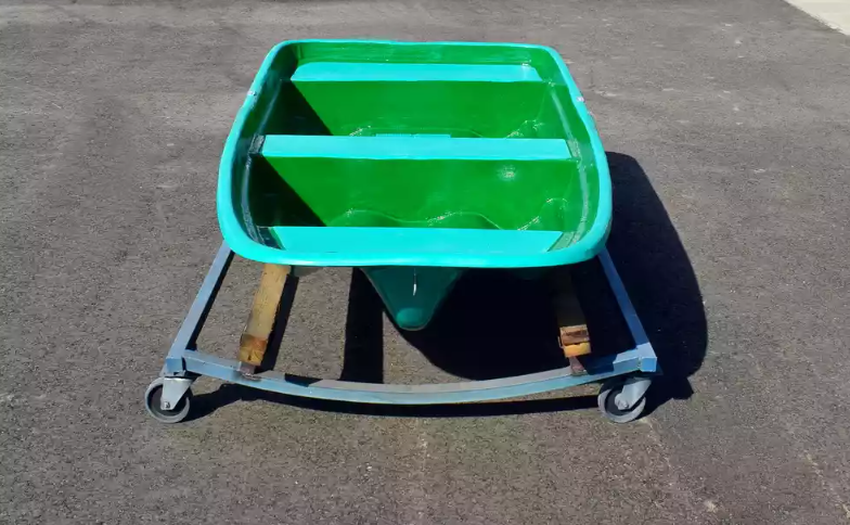 Стеклопластиковая лодка Старт (тримаран) в Севастополе