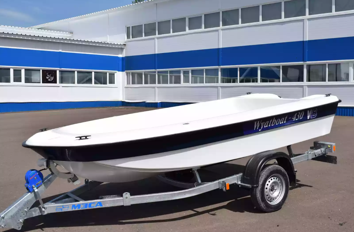Стеклопластиковая лодка Wyatboat 430 тримаран в Севастополе