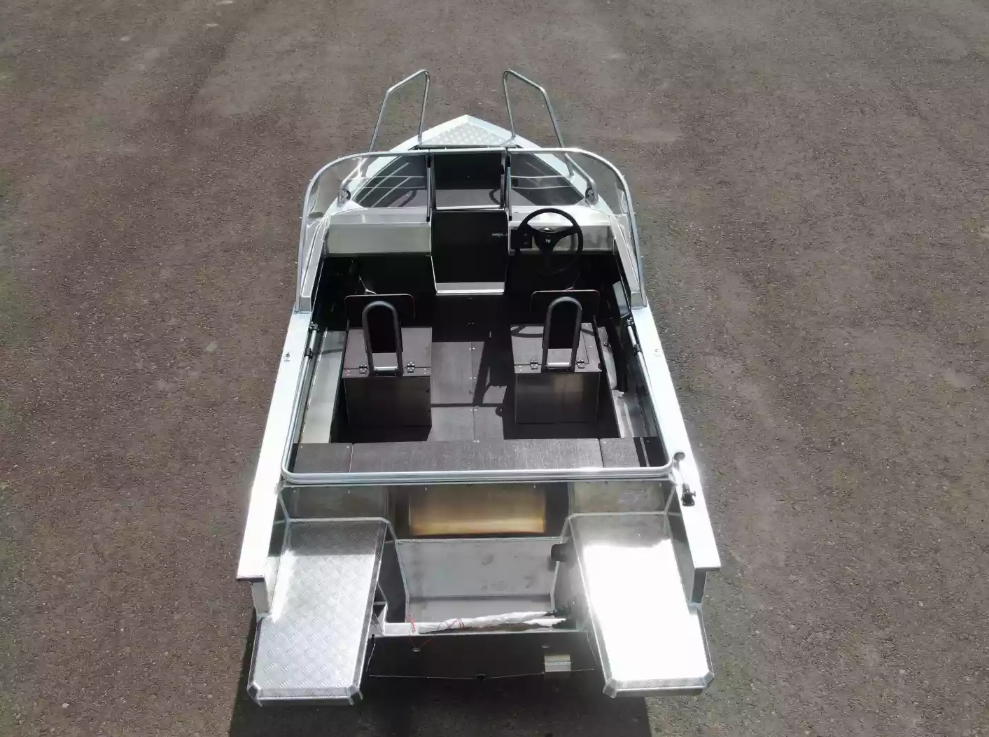 Алюминиевая лодка  Неман-400 DCM NEW в Севастополе