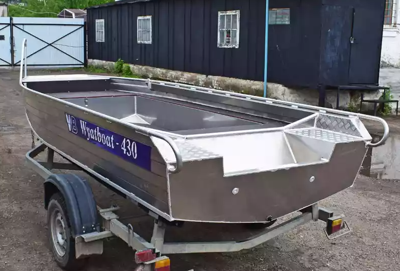 Алюминиевая лодка  Wyatboat-430 Master в Севастополе