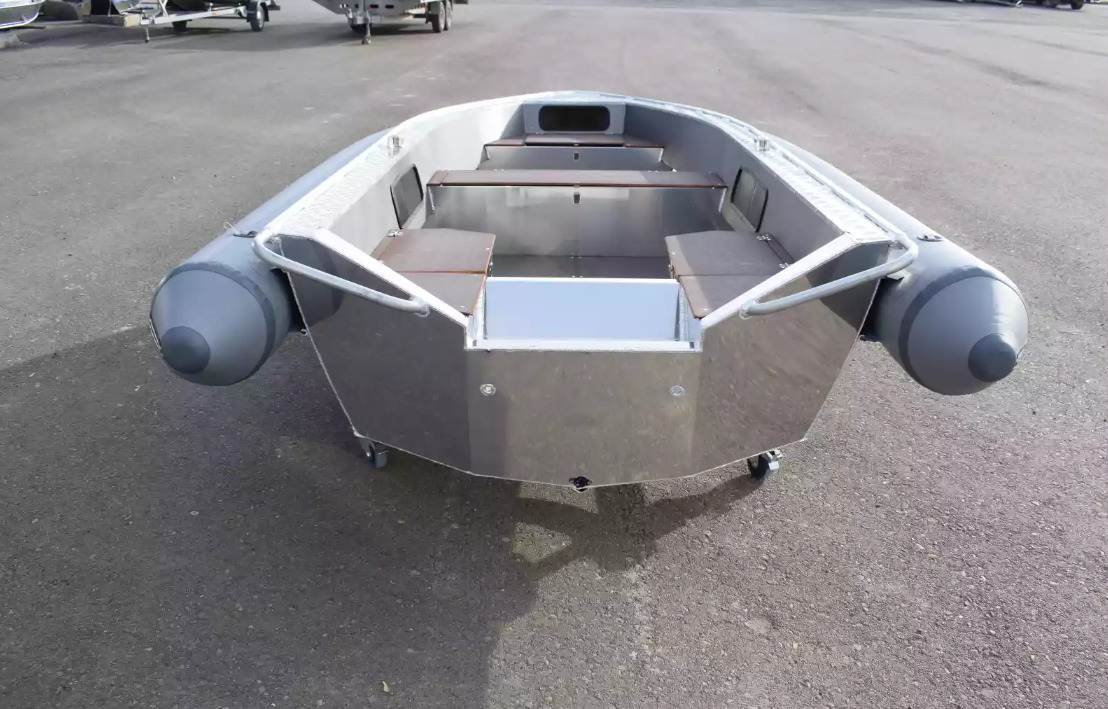 Алюминиевая лодка Wyatboat-370 в Севастополе