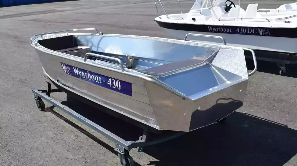 Алюминиевая лодка  Wyatboat-430М в Севастополе