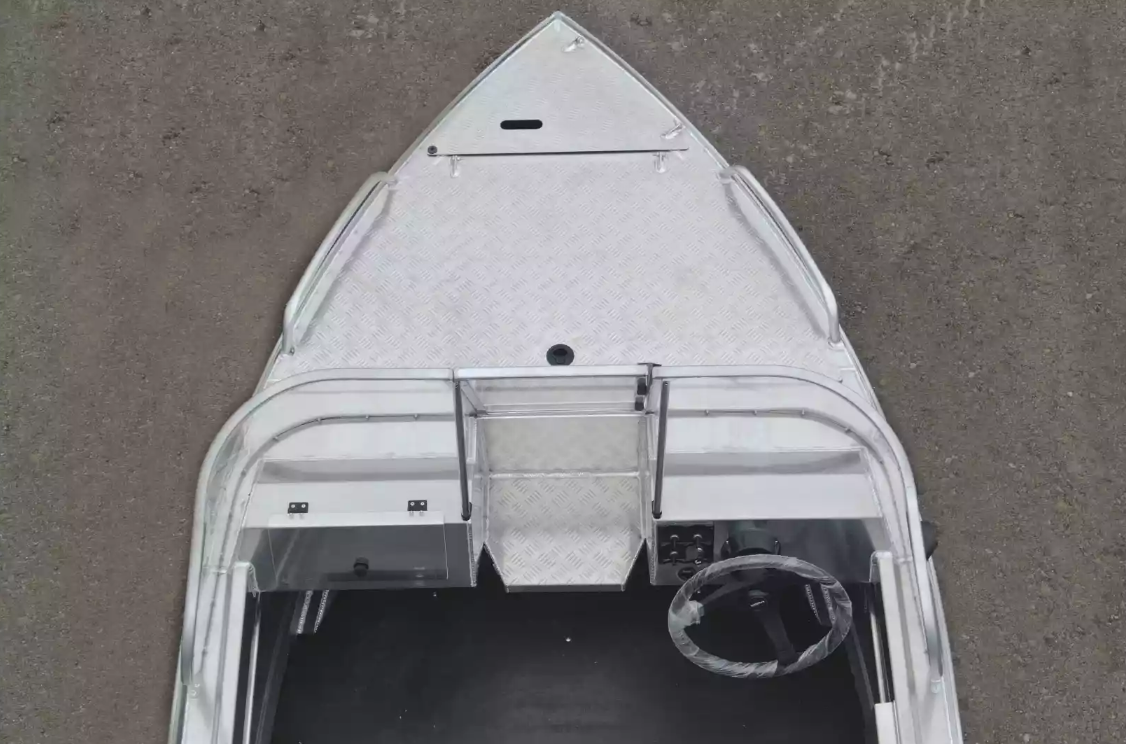 Алюминиевая лодка  Neman-400 PRO в Севастополе