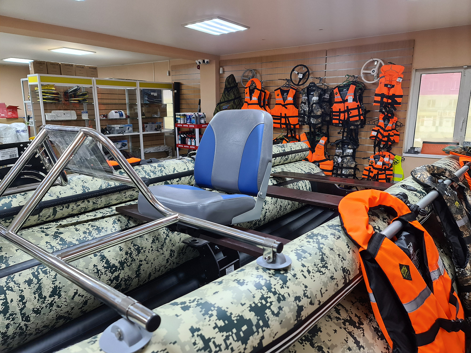 КРЕСЛО МЯГКОЕ РАСКЛАДНОЕ С ПОВОРОТНЫМ МЕХАНИЗМОМ ДЛЯ ЛОДОК в Севастополе