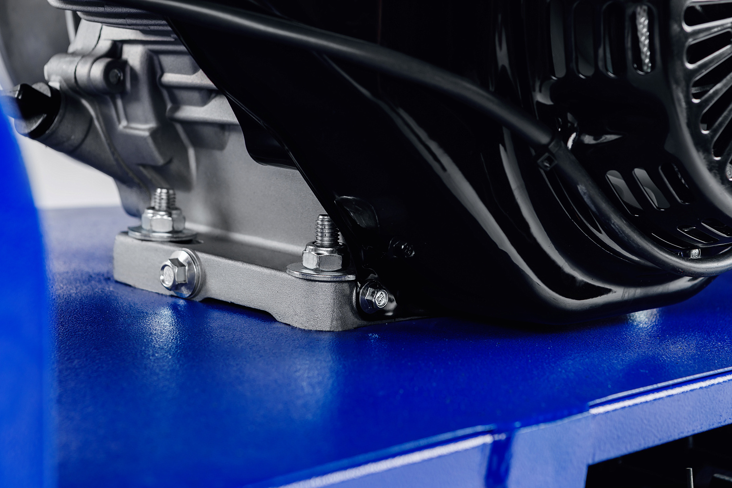 Мотобуксировщик SNOW DOG 17 с эл. запуском (DINKING) в Севастополе