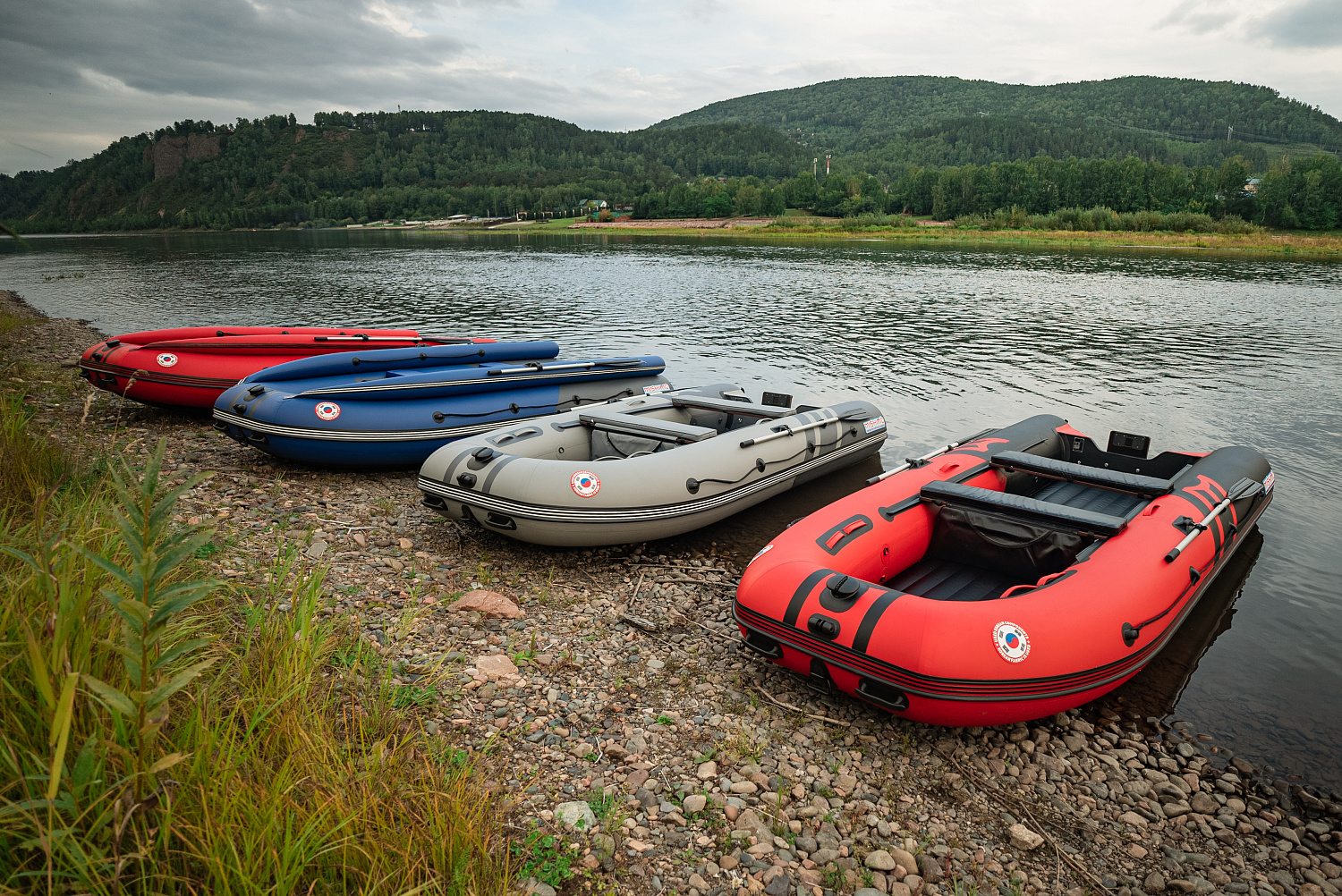 Лодка MISHIMO RIVER FJET PRO 430  под водомет в Севастополе