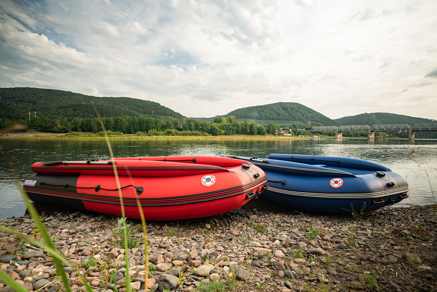 Лодка MISHIMO RIVER FJET PRO 430  под водомет в Севастополе