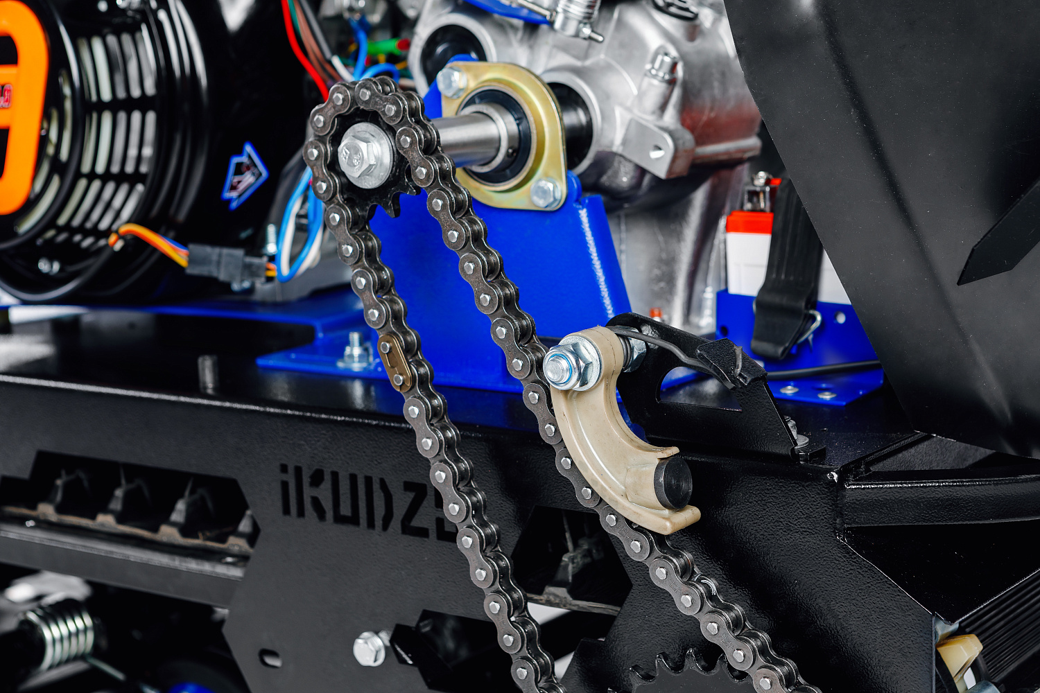 МОТОБУКСИРОВЩИК IKUDZO LONG 2.0 1700/500 EKR19 в Севастополе