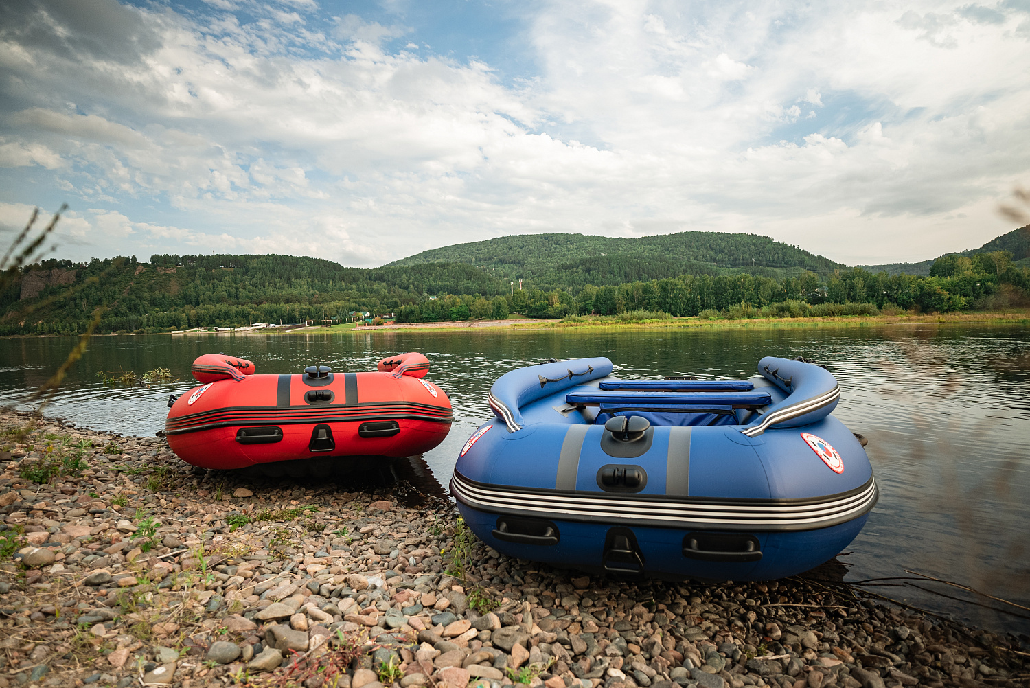 Лодка MISHIMO RIVER FJET PRO 430  под водомет в Севастополе