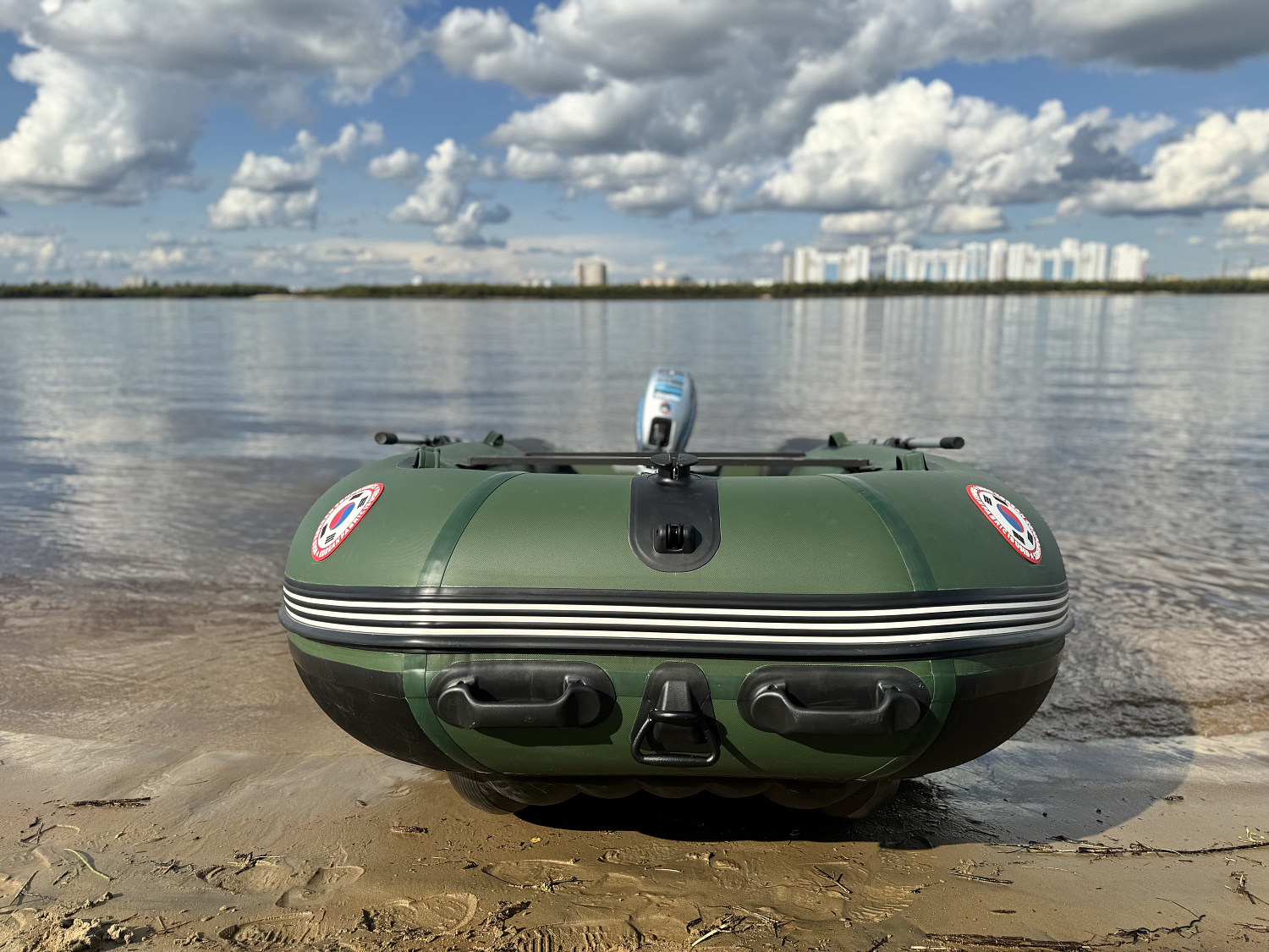 Лодка MISHIMO BIG FLOOR 440 в Севастополе