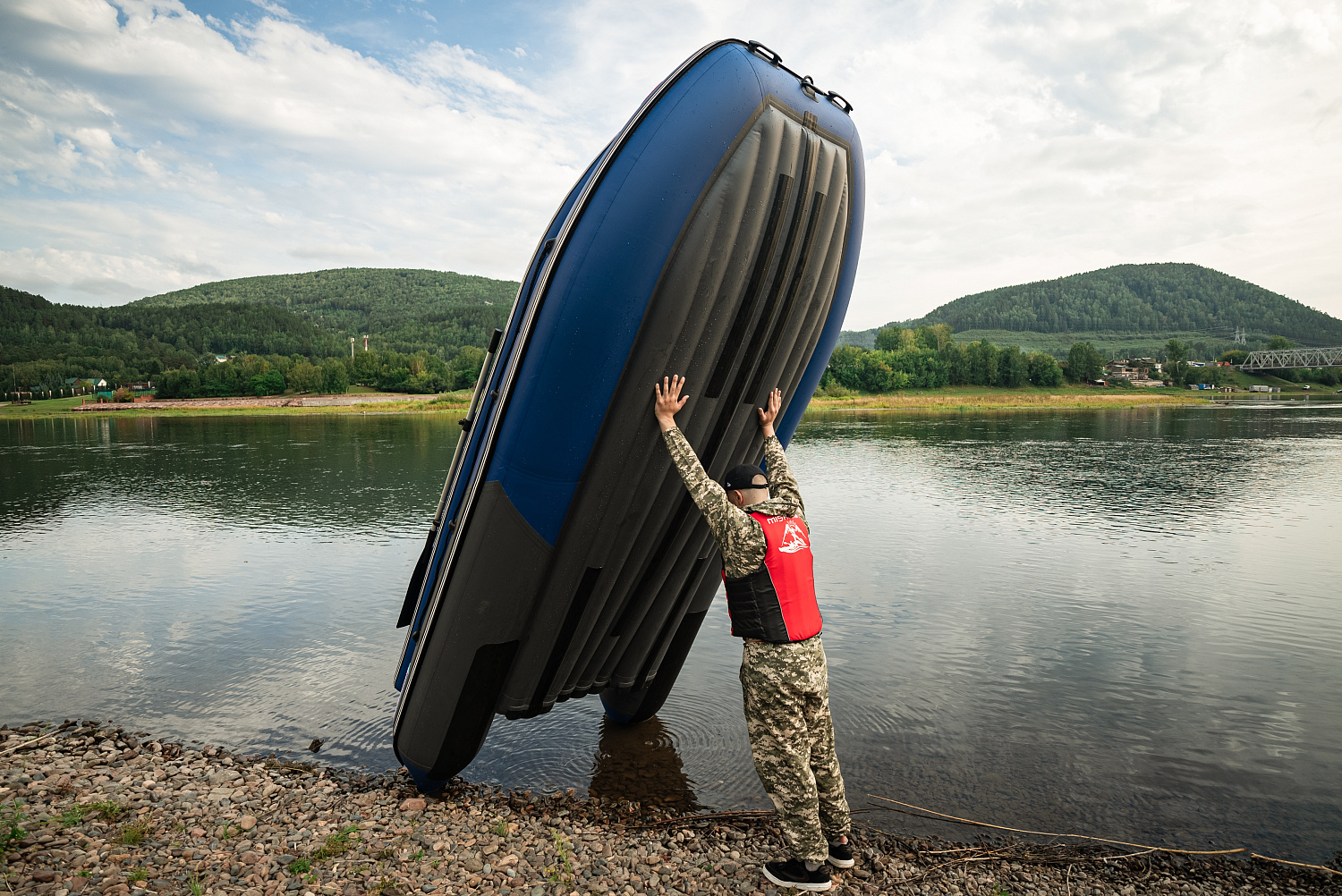 Лодка MISHIMO RIVER FJET PRO 430  под водомет в Севастополе