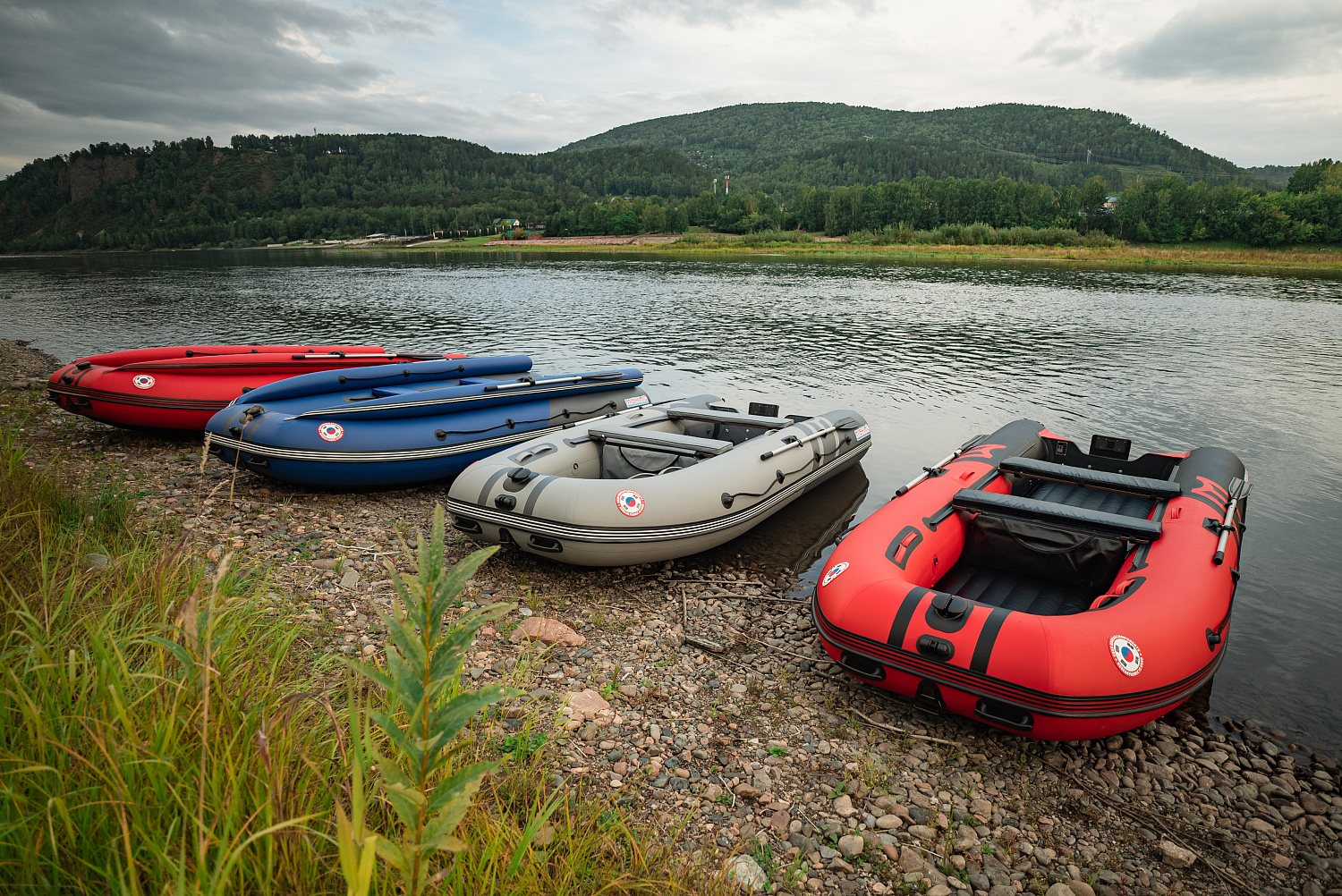 Лодка MISHIMO RIVER FJET PRO 430  под водомет в Севастополе