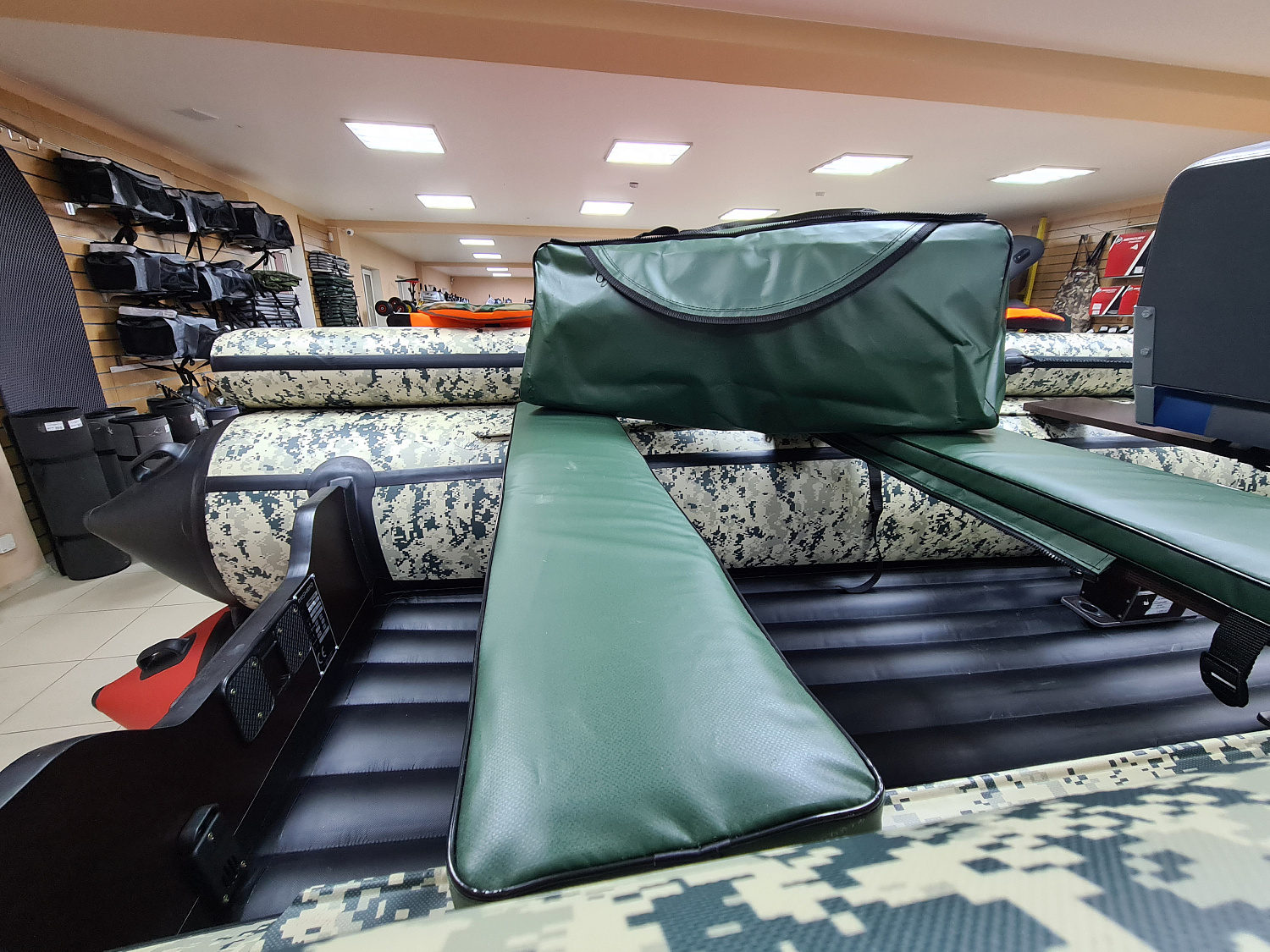 КОМПЛЕКТ МЯГКИХ НАКЛАДОК С СУМКОЙ ДЛЯ ЛОДОК 110Х20 ЗЕЛЕНЫЙ в Севастополе