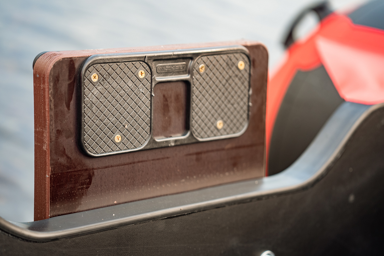 Лодка MISHIMO RIVER FJET PRO 430  под водомет в Севастополе